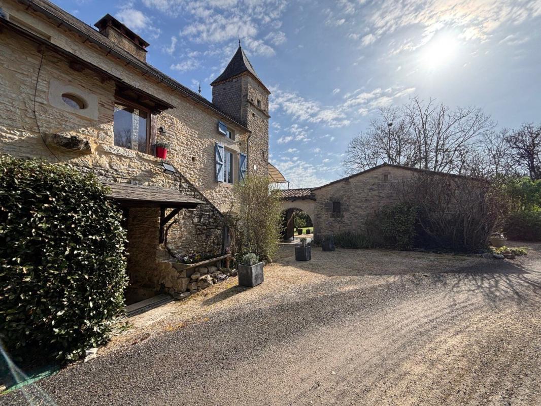 5 bedroom manoir in Leobard, Lot, France