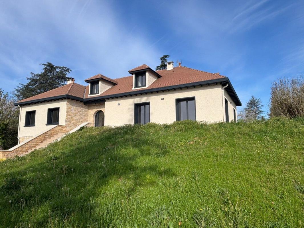 8 bedroom maison in Pradines, Lot, France