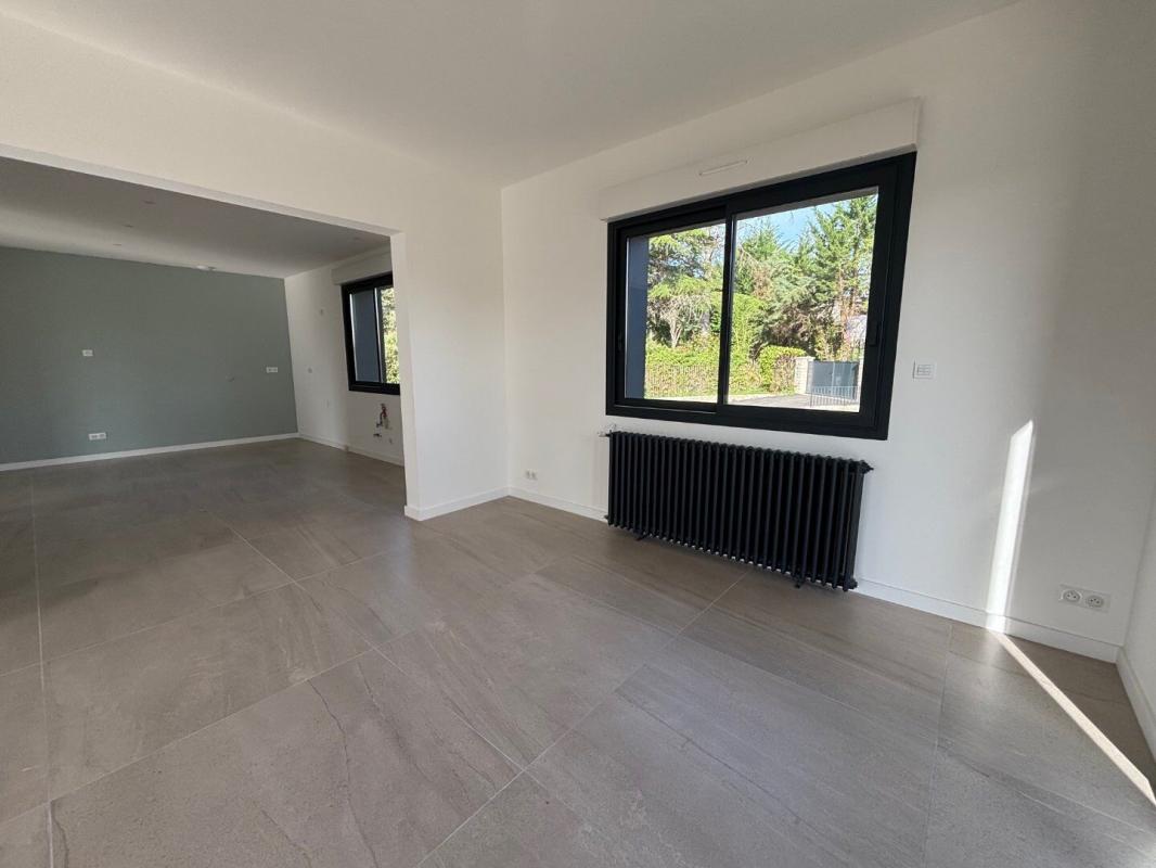 8 bedroom maison in Pradines, Lot, France