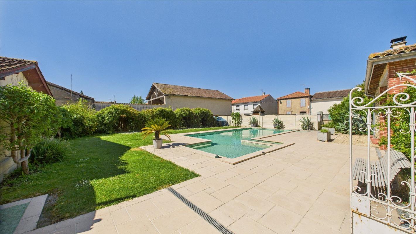 11 bedroom propriete in Barcelonne Du Gers, Gers, France