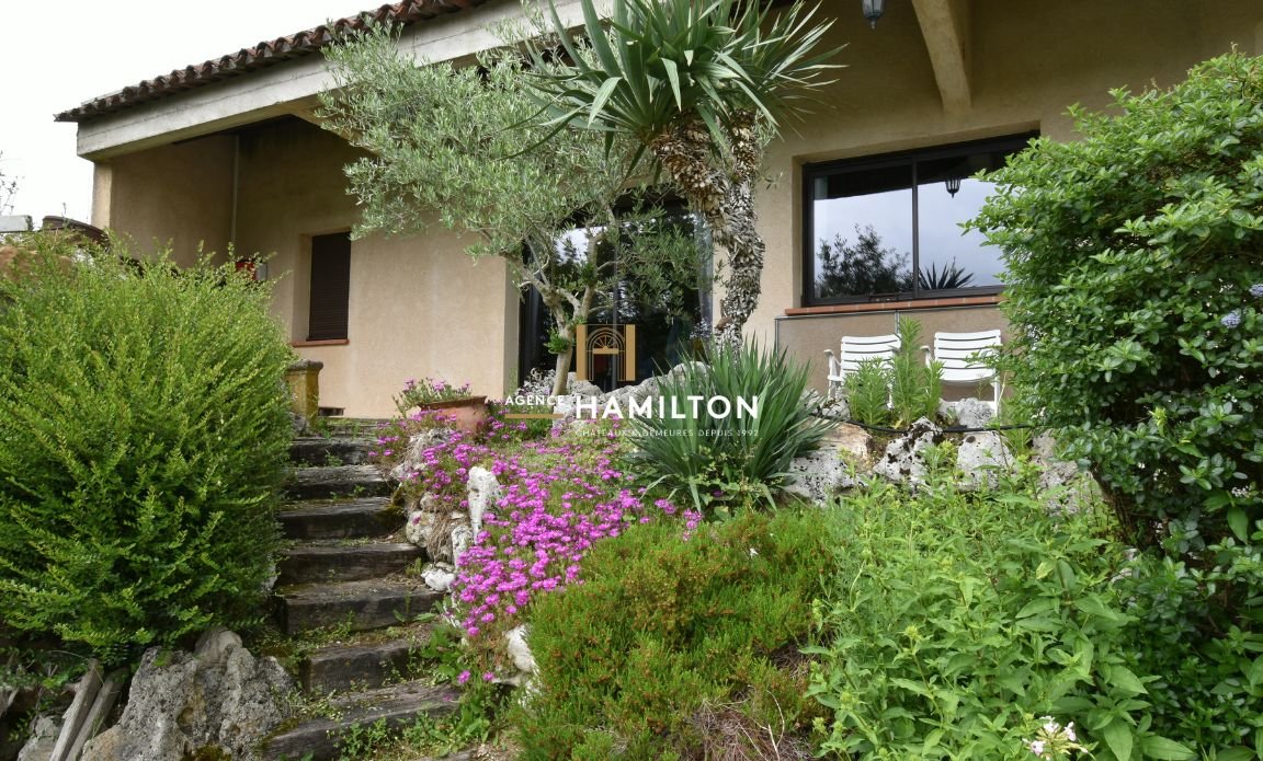 4 bedroom villa in Tanus, Tarn, France