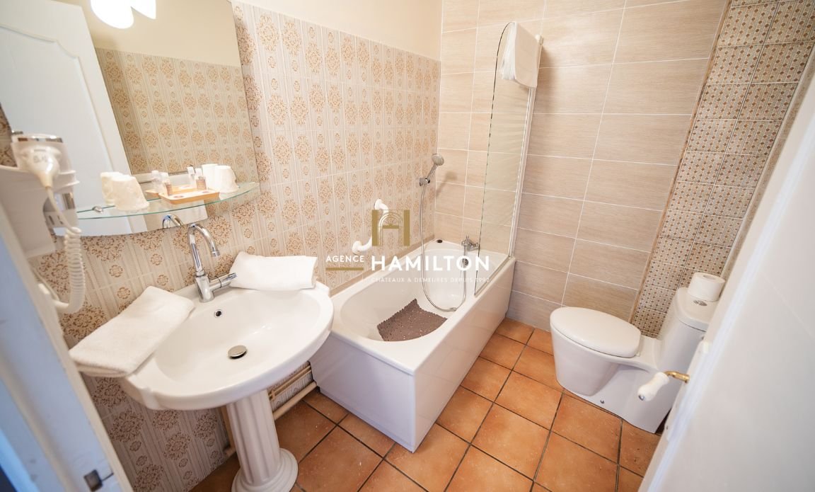 8 bedroom hotel particulier in Cordes-sur-ciel, Tarn, France