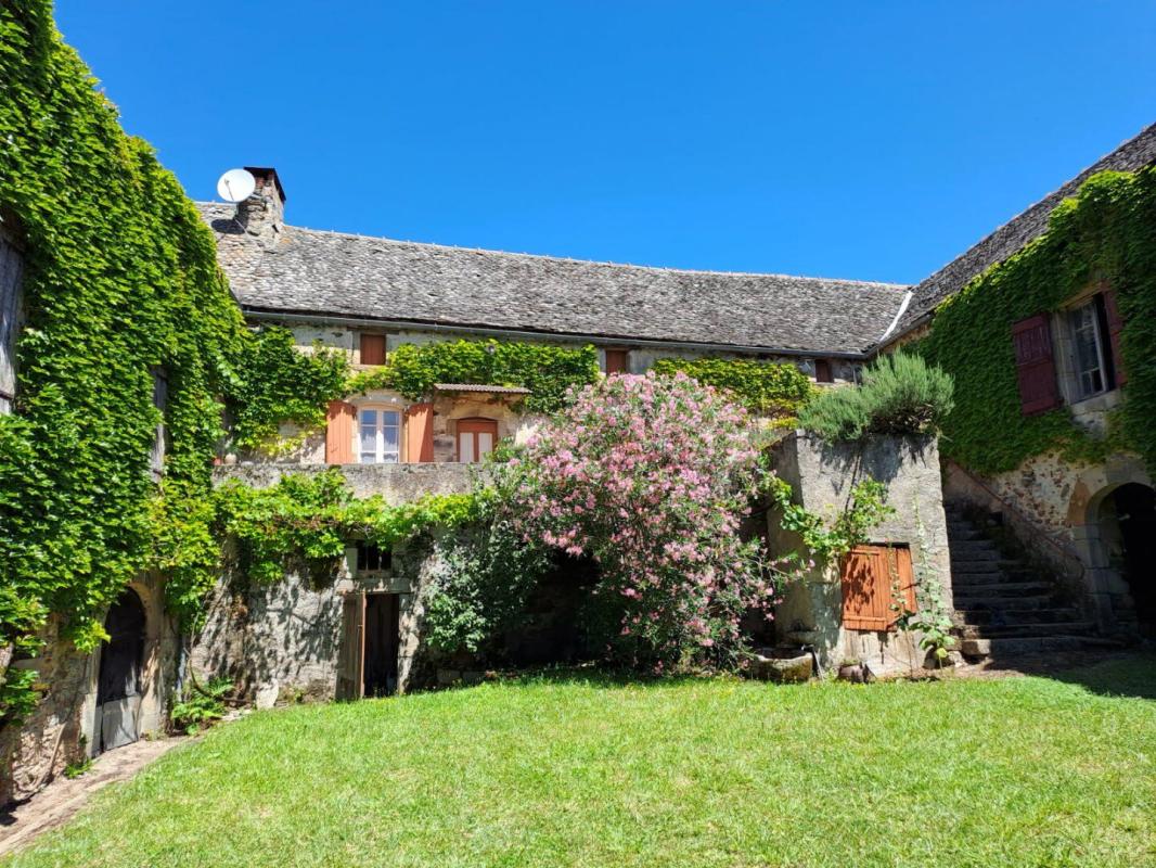3 bedroom corps de ferme in Najac, Aveyron, France