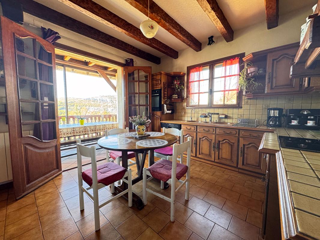 6 bedroom maison traditionnelle in Salvagnac Cajarc, Aveyron, France