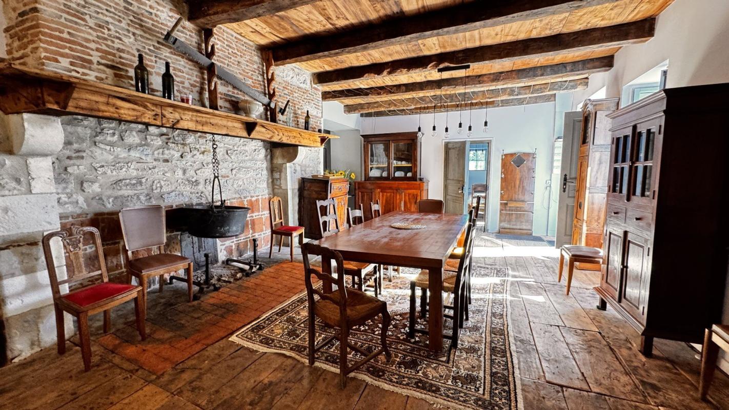 11 bedroom gite in Tour De Faure, Lot, France