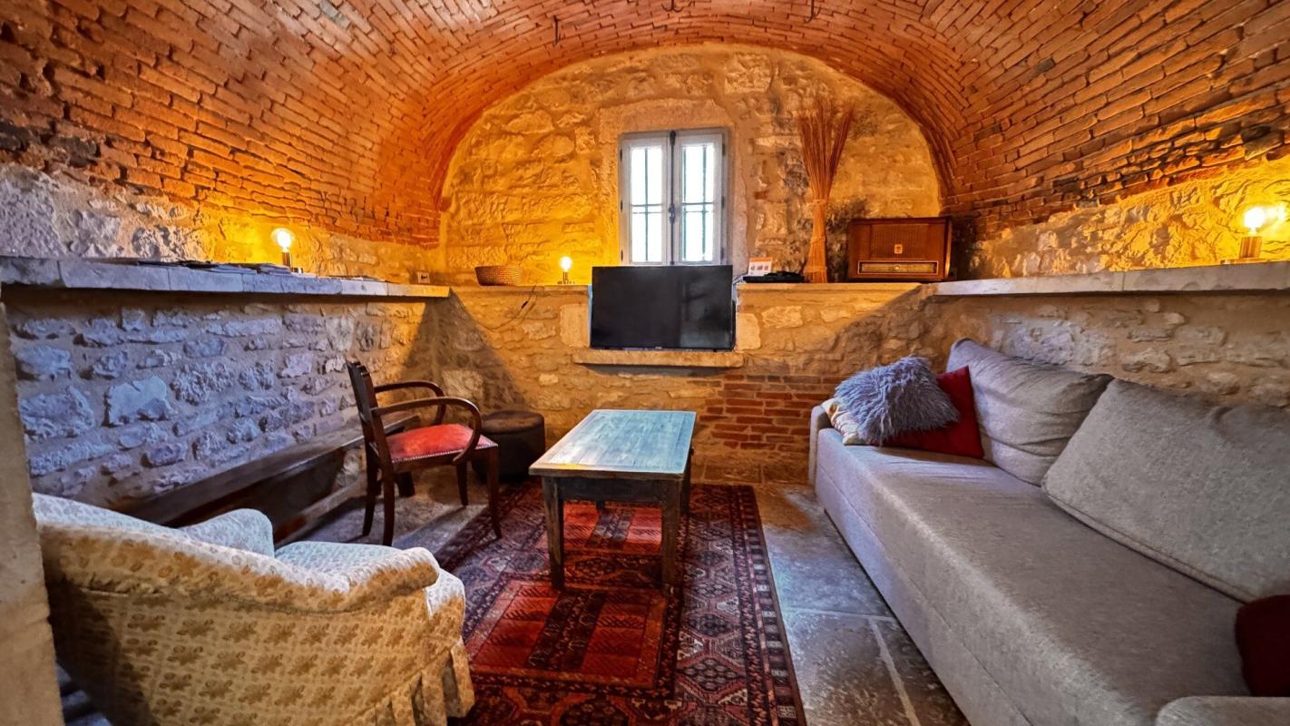 11 bedroom gite in Tour De Faure, Lot, France