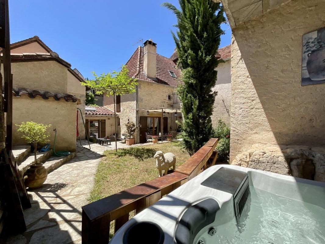 5 bedroom maison de bourg in Cajarc, Lot, France