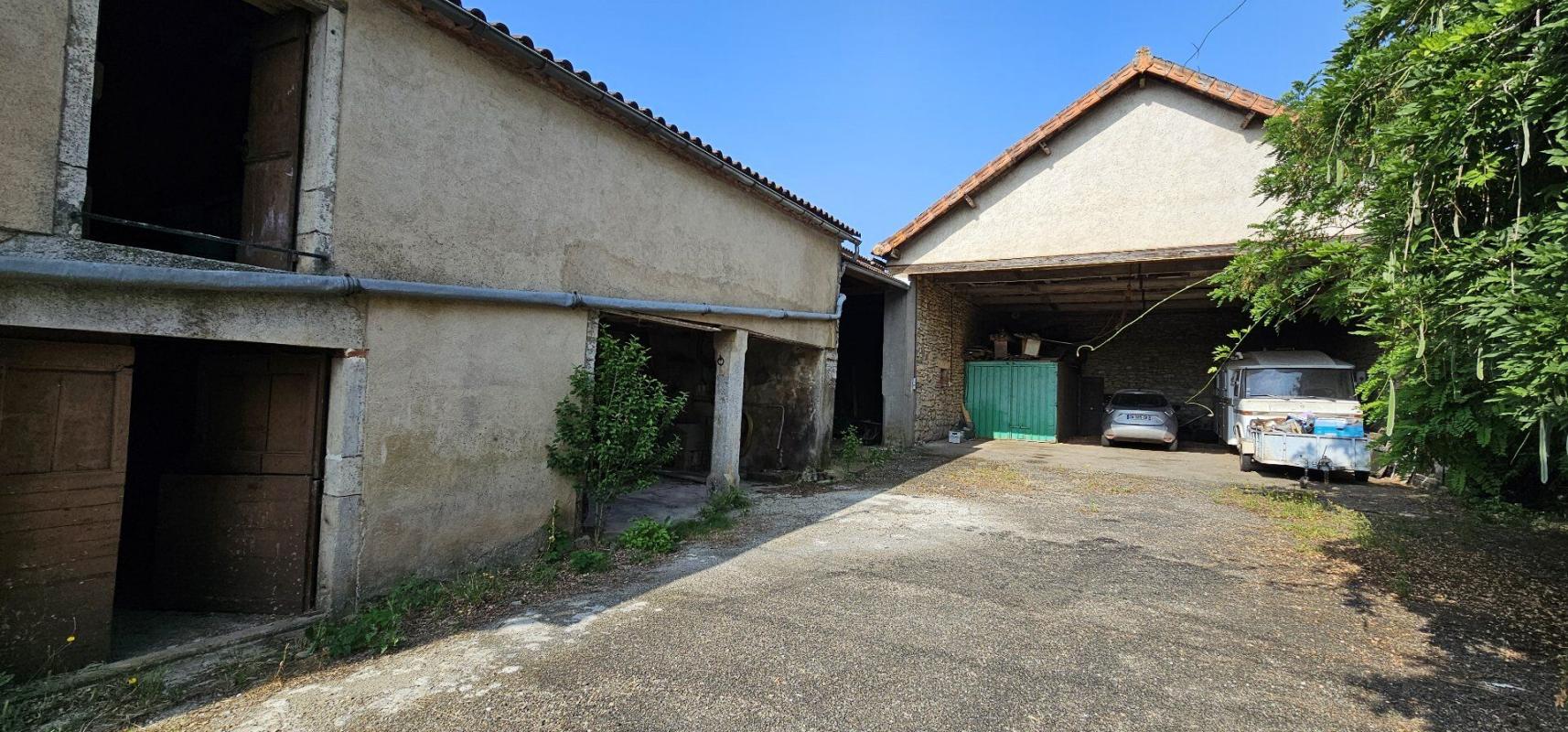 3 bedroom maison a renover in Limogne En Quercy, Lot, France