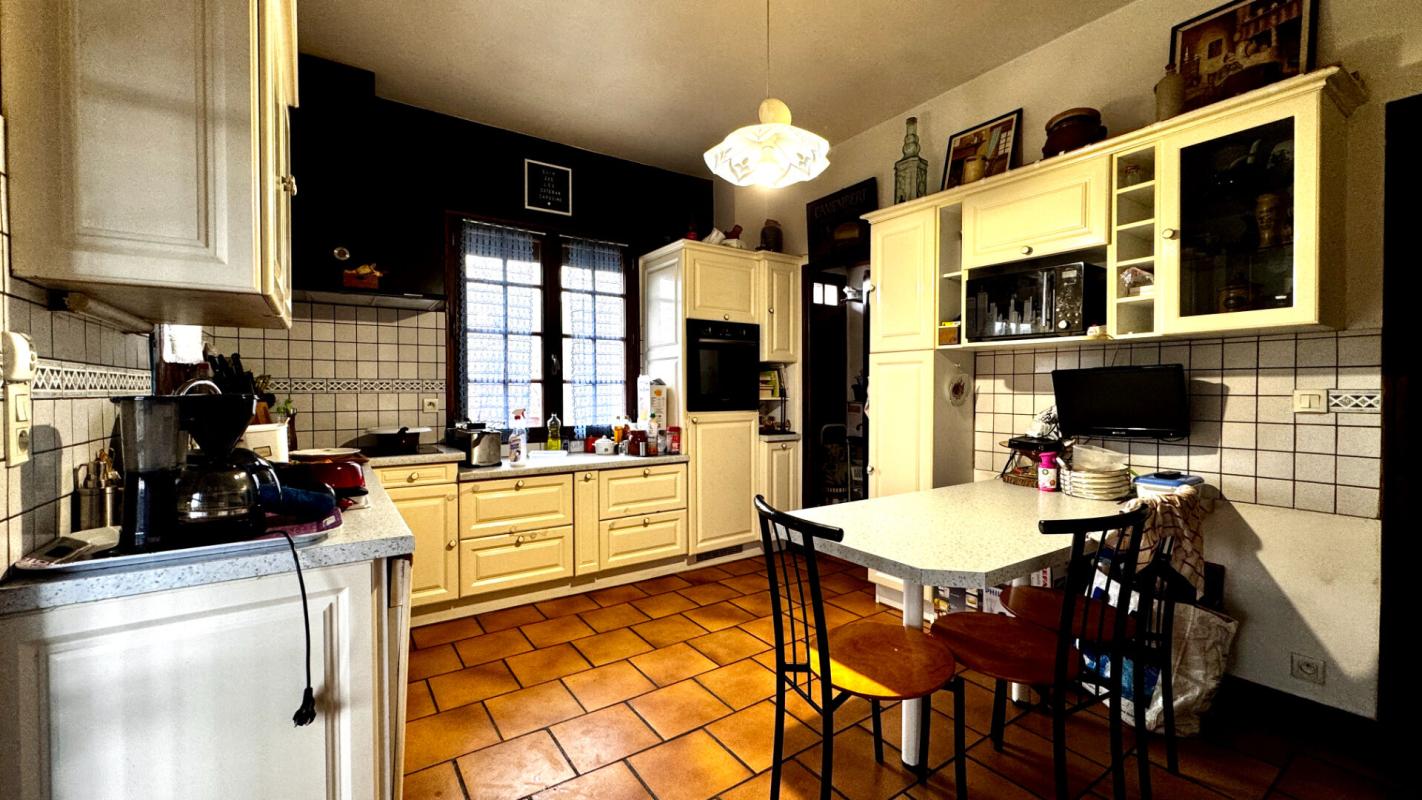 6 bedroom maison in Salvagnac Cajarc, Aveyron, France