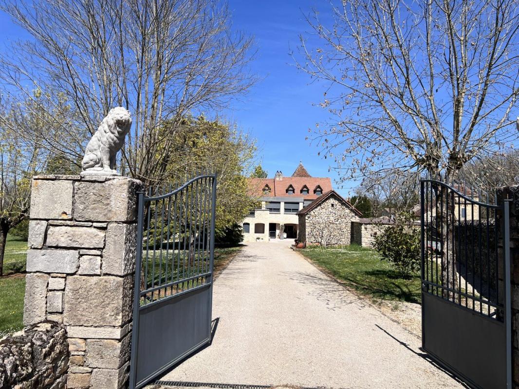 4 bedroom demeure in Villeneuve, Aveyron, France