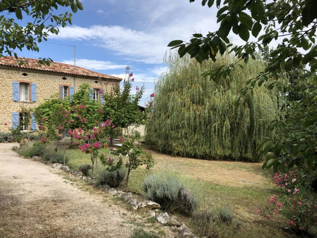 6 bedroom maison de maitre in Ambax, Haute-Garonne, France