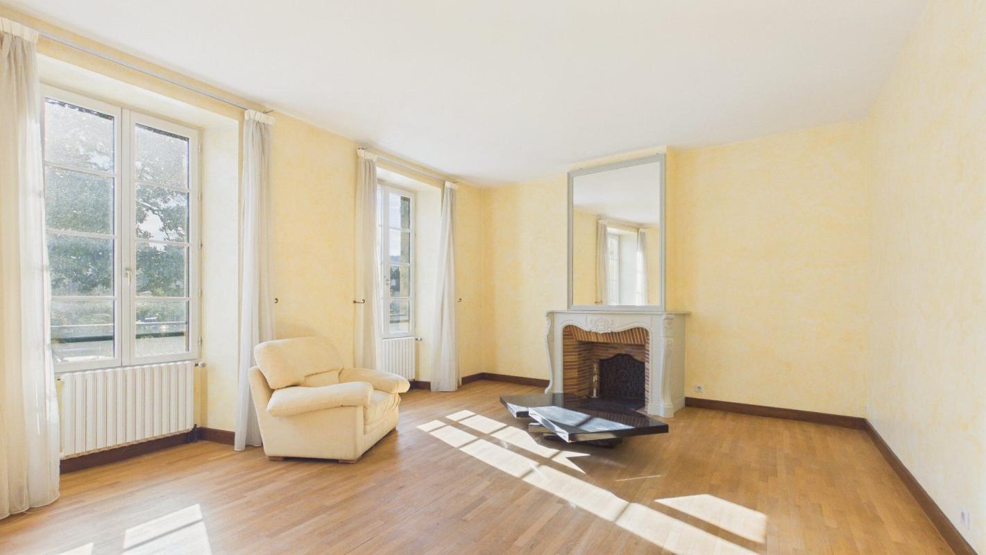 5 bedroom t6 et plus in Saint Cere, Lot, France