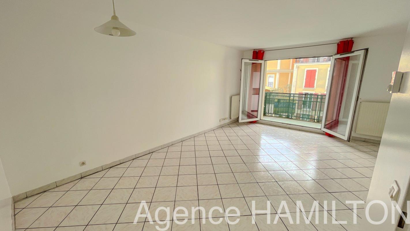 3 bedroom t4 in Villeneuve La Garenne, Hauts-de-Seine, France