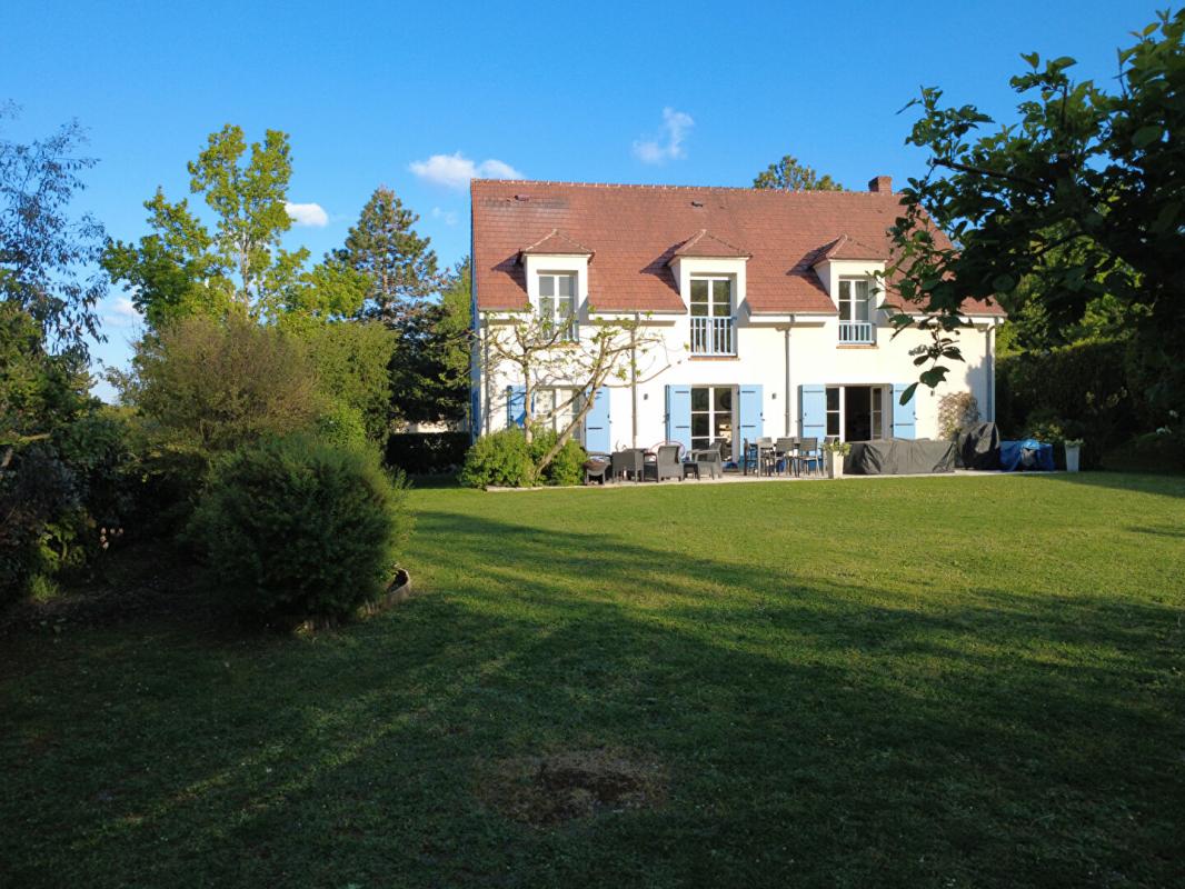 5 bedroom maison in Vernouillet, Yvelines, France