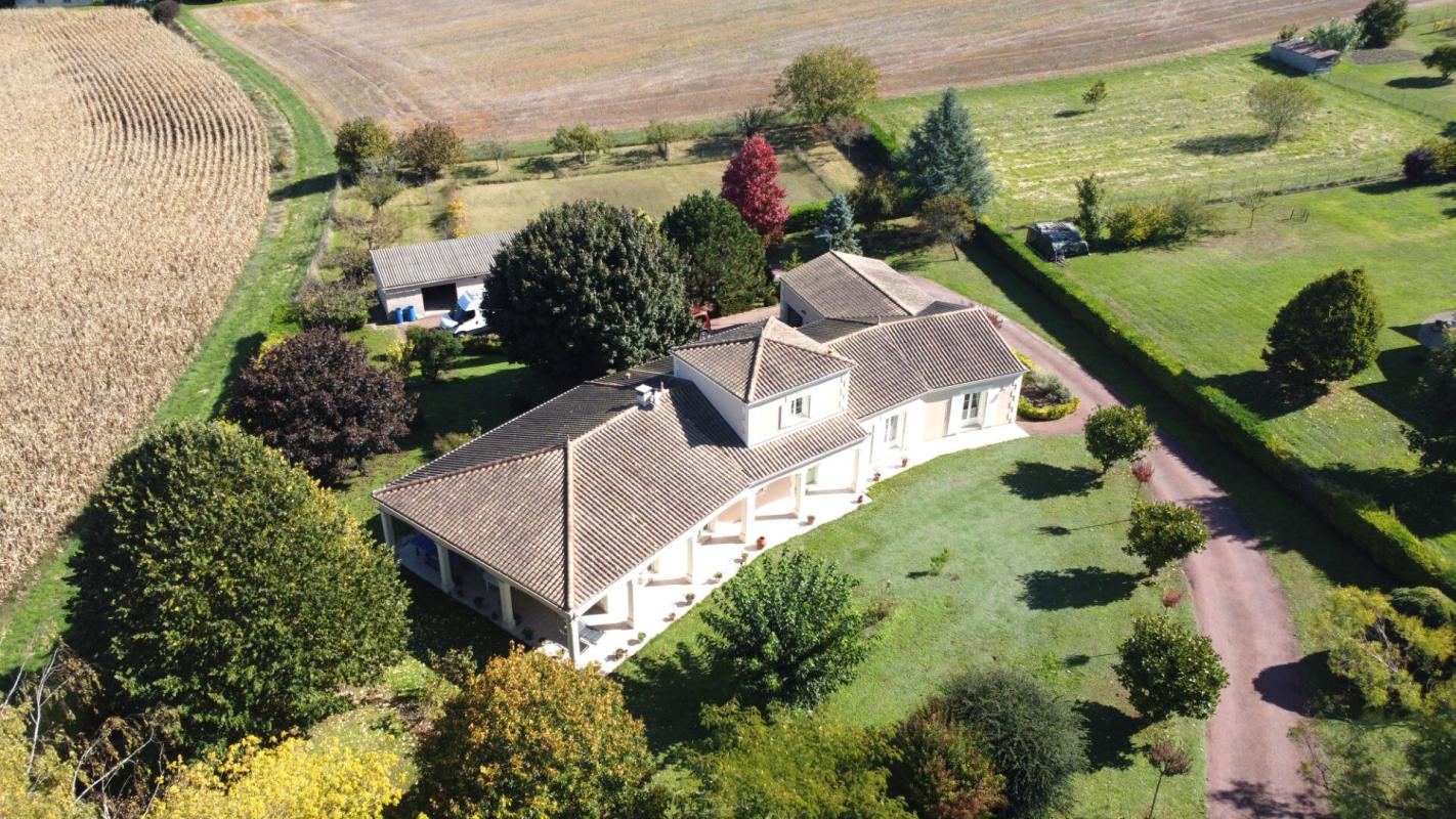 4 bedroom villa in Becheresse, Charente, France