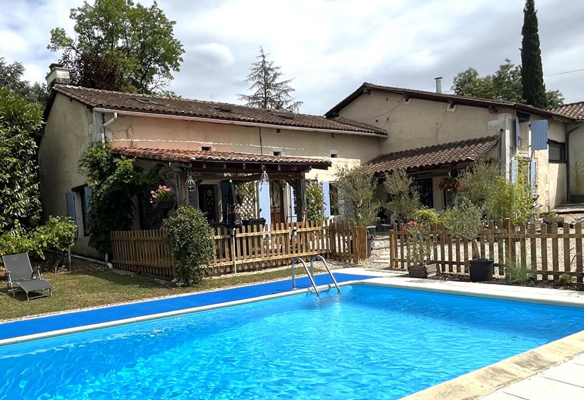 3 bedroom maison in Saint Paul Lizonne, Dordogne, France