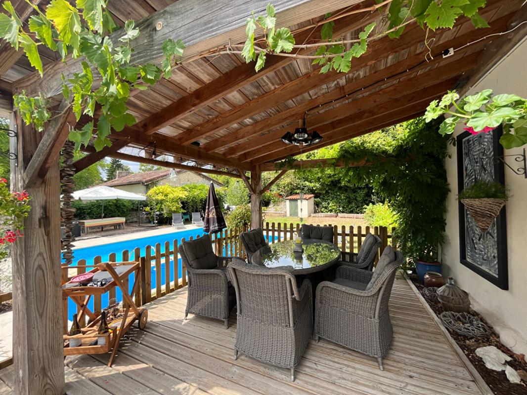 3 bedroom maison in Saint Paul Lizonne, Dordogne, France