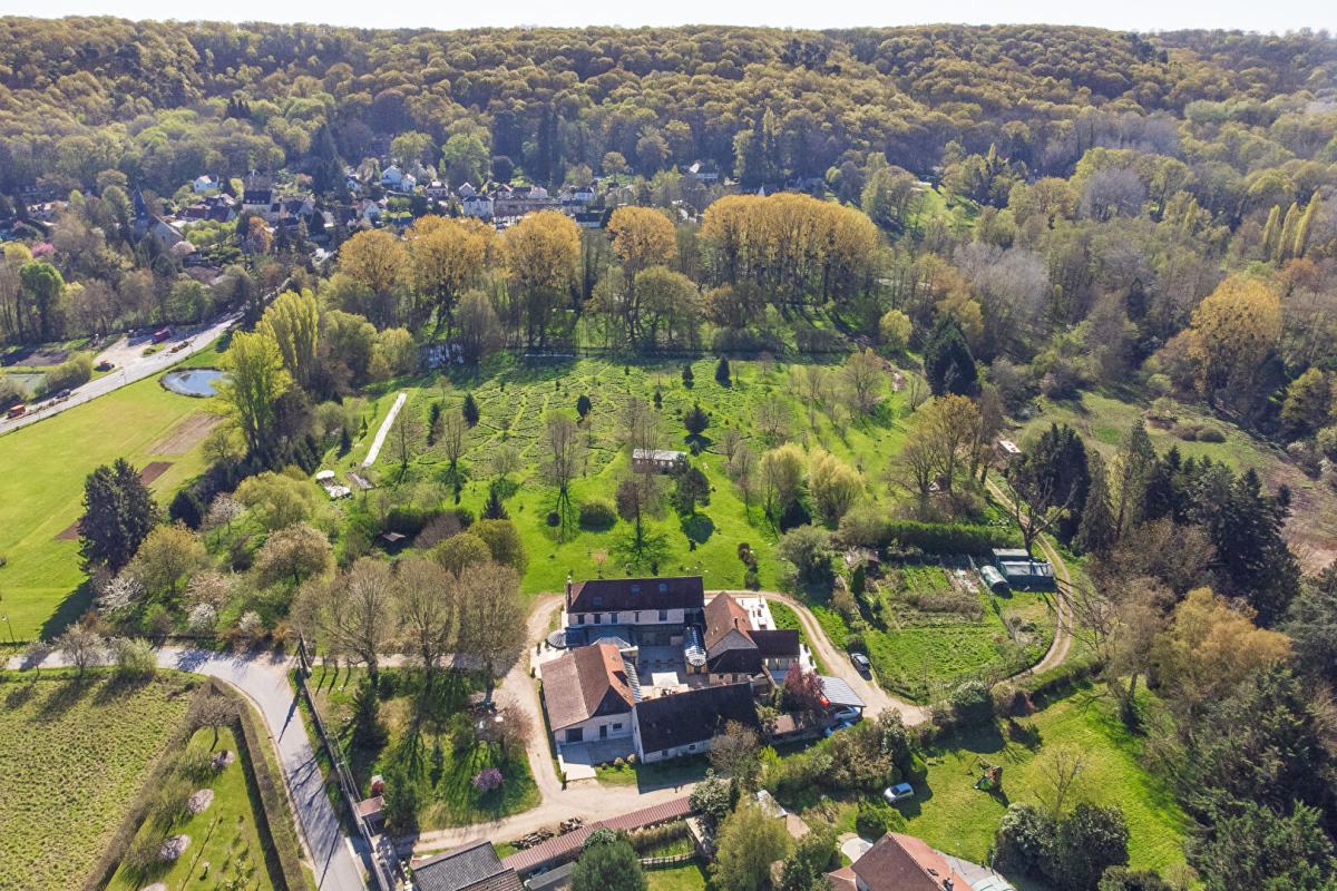 12 bedroom chateau in Senlisse, Yvelines, France