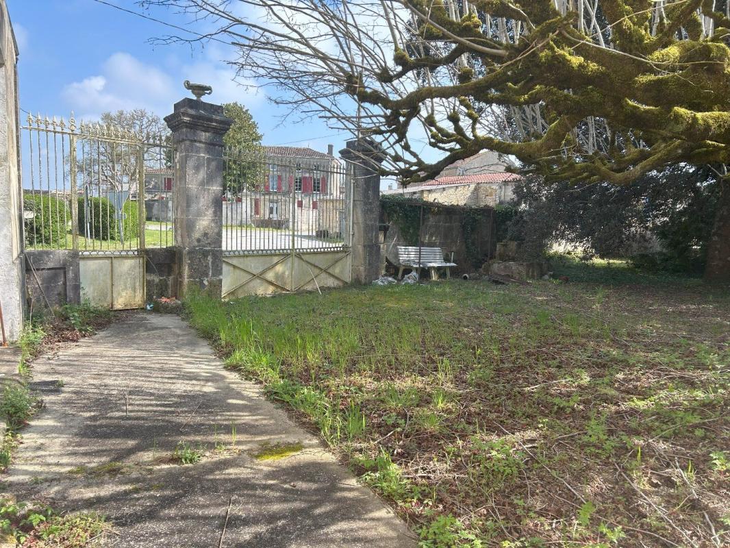 4 bedroom maison bourgeoise in Villars Les Bois, Charente-Maritime, France