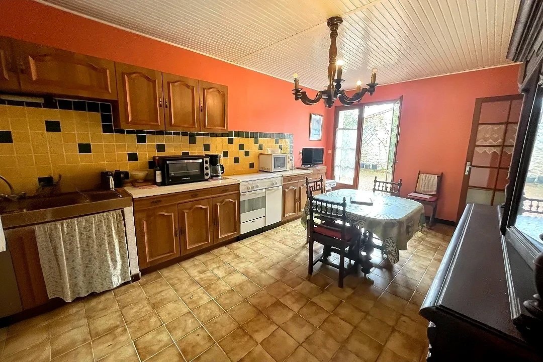 6 bedroom propriete in Balanzac, Charente-Maritime, France