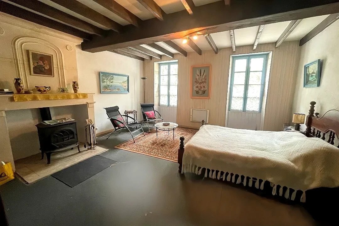 6 bedroom propriete in Balanzac, Charente-Maritime, France