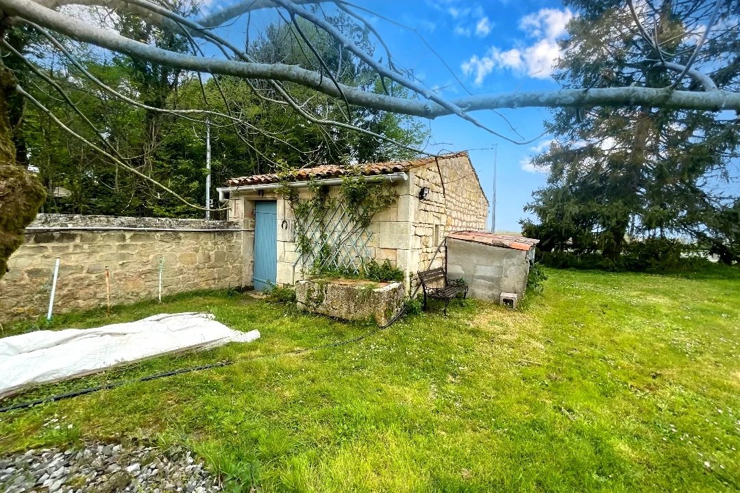 6 bedroom propriete in Balanzac, Charente-Maritime, France