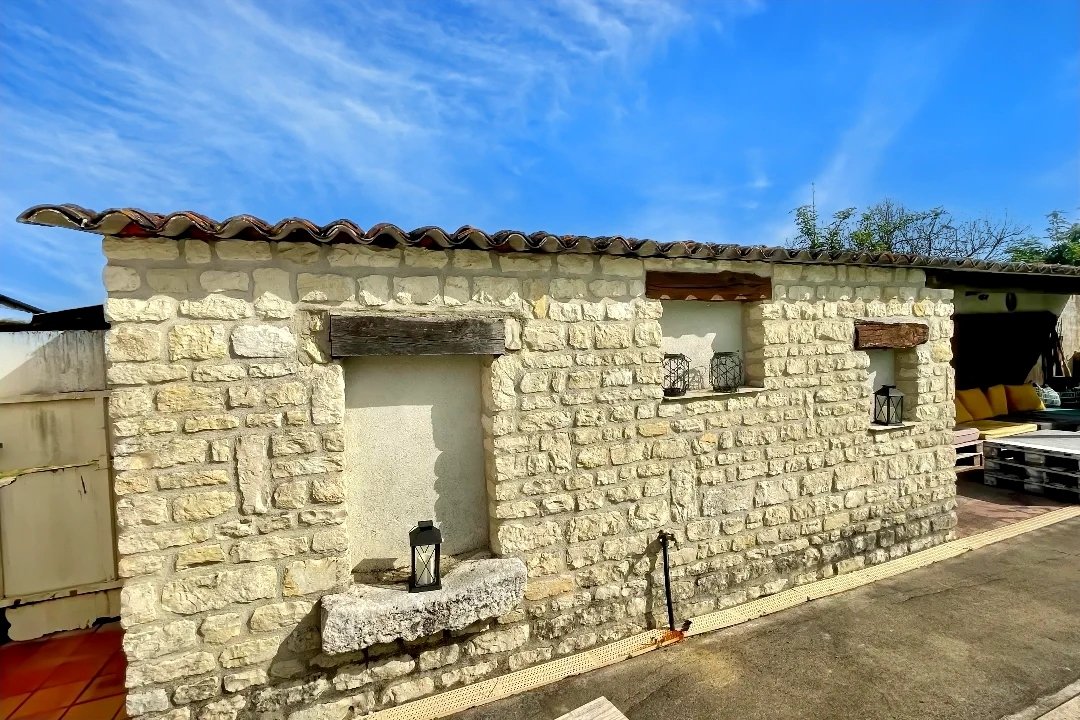 4 bedroom maison de campagne in Trizay, Charente-Maritime, France