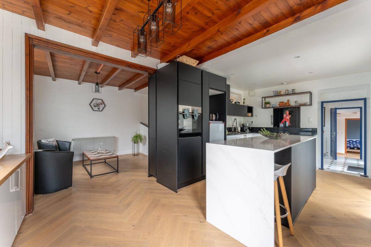 6 bedroom maison recente in Brizambourg, Charente-Maritime, France