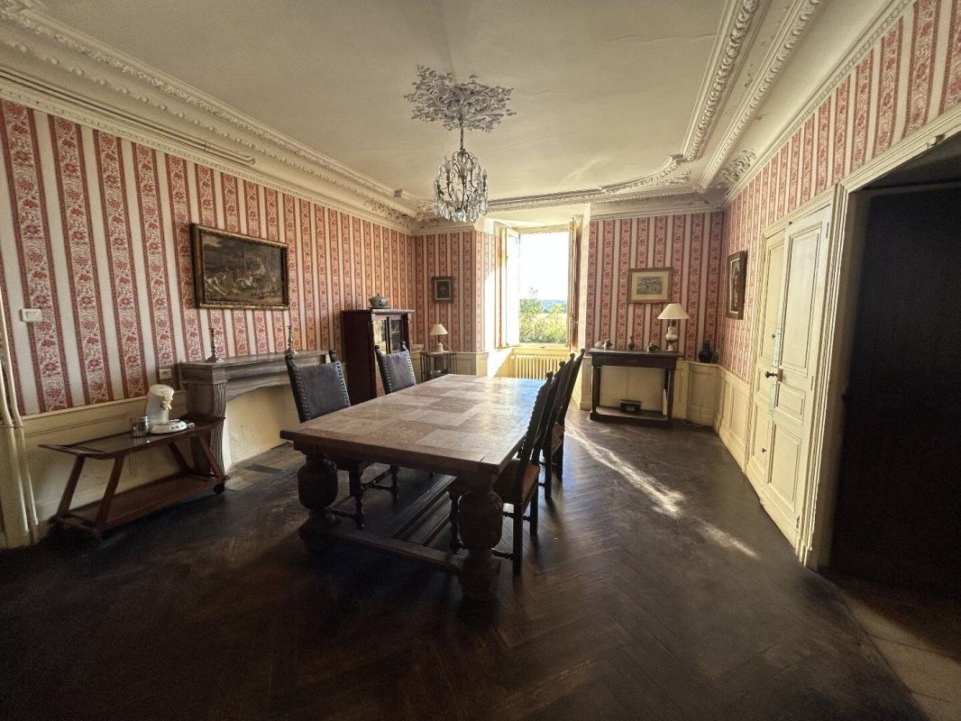 8 bedroom chateau in Calmont, Haute-Garonne, France