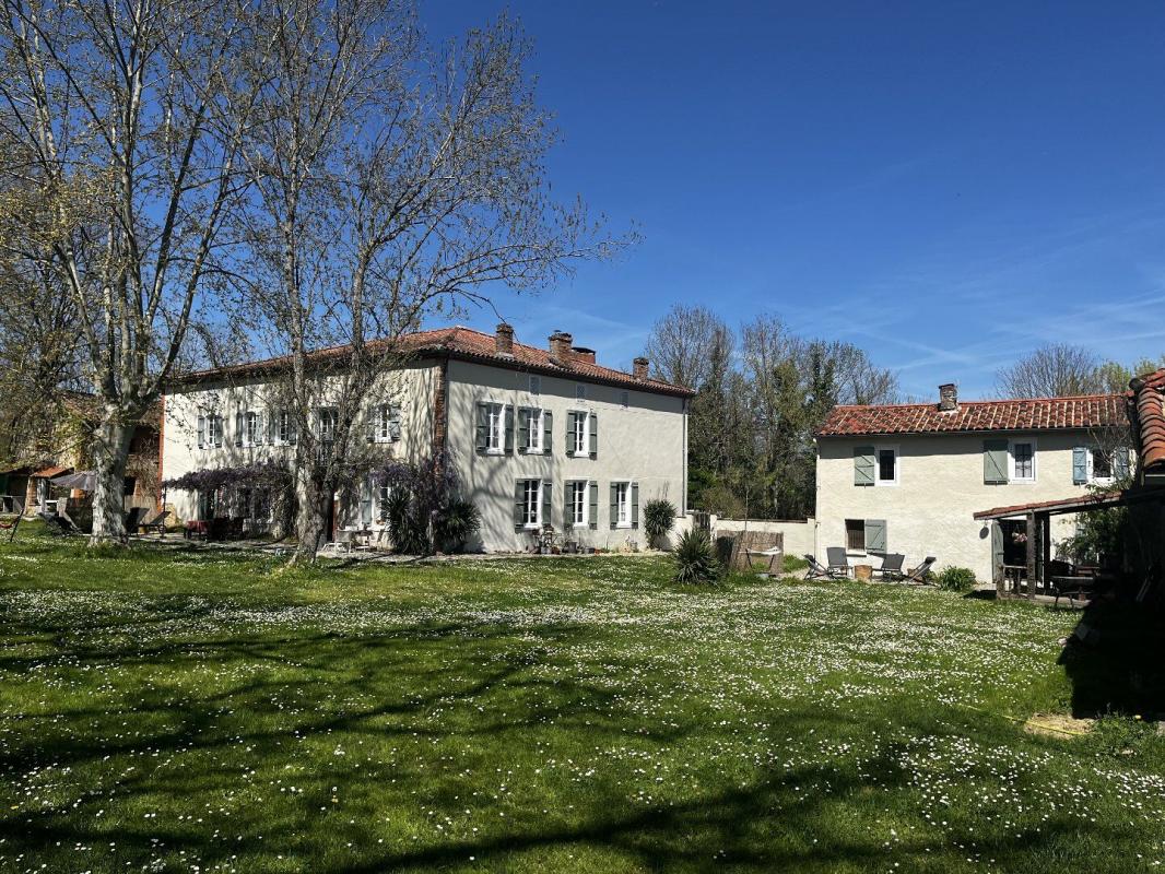 12 bedroom propriete in Carla Bayle, Ariège, France