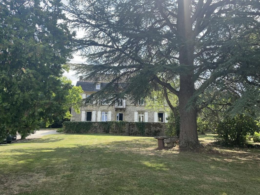 7 bedroom propriete in La Chapelle Aux Saints, Corrèze, France