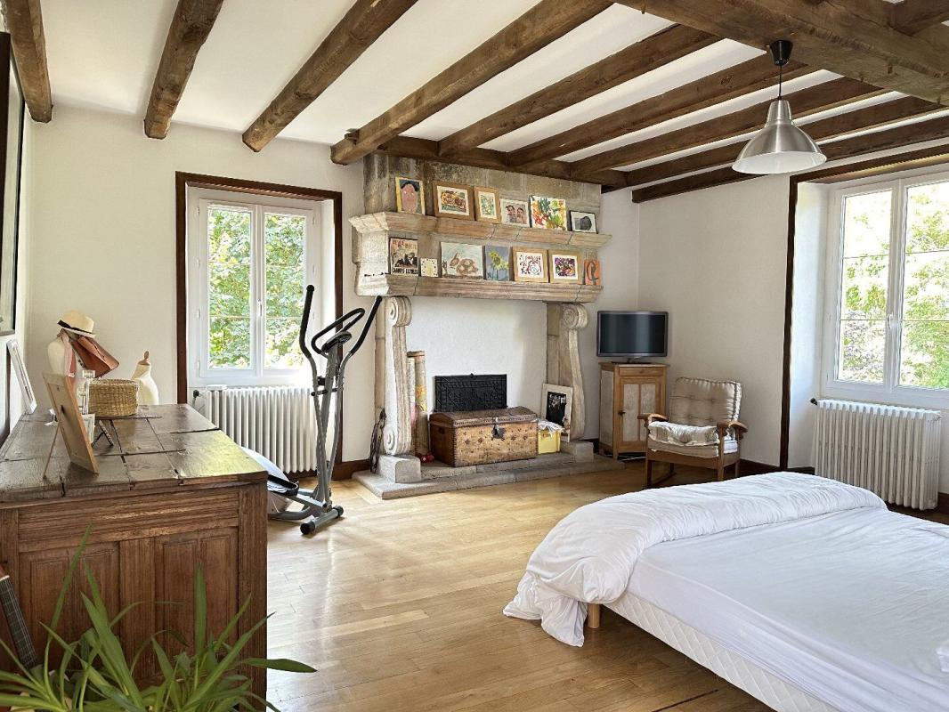 7 bedroom propriete in La Chapelle Aux Saints, Corrèze, France