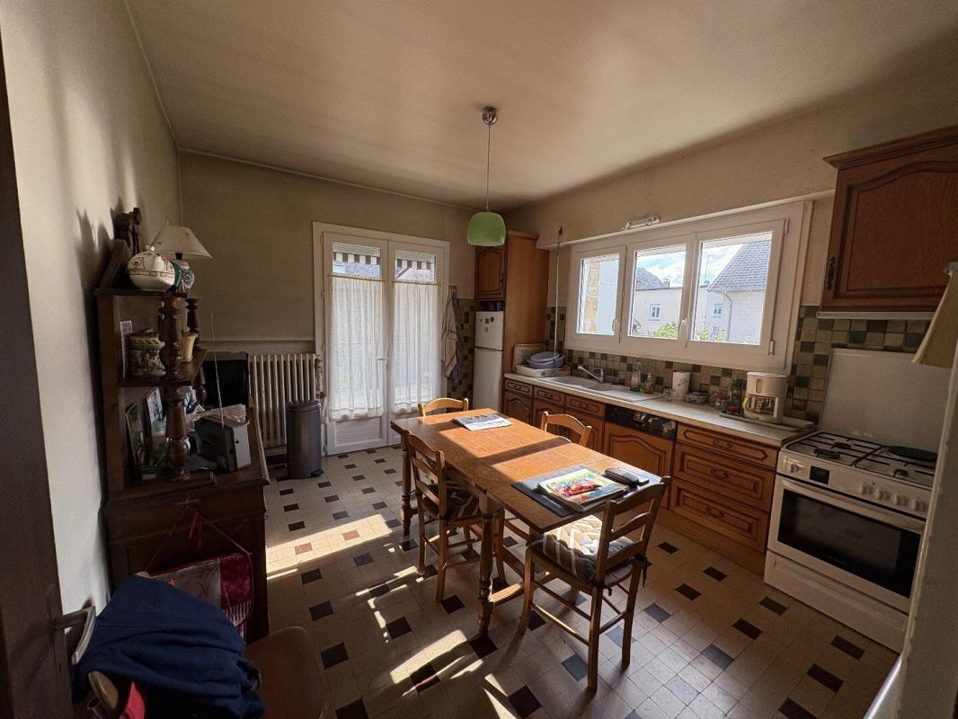5 bedroom maison in Objat, Corrèze, France