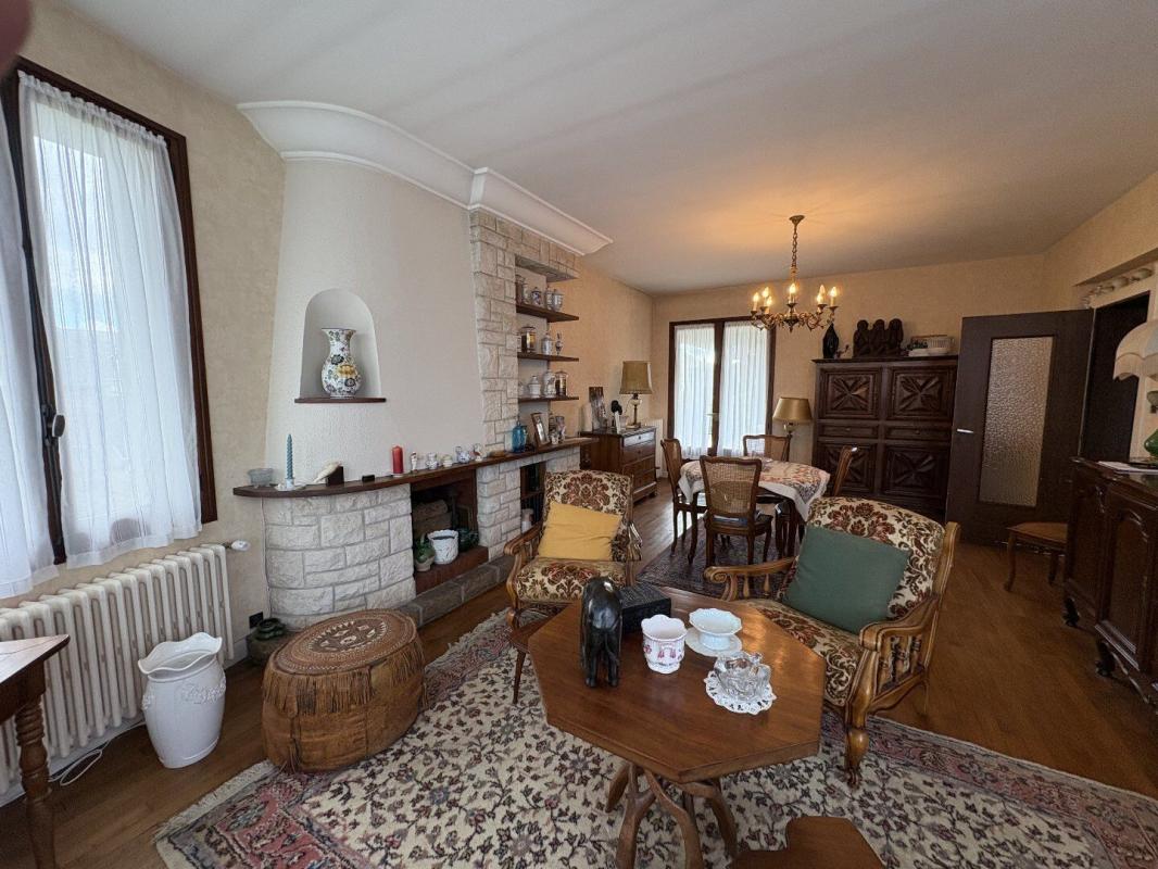 5 bedroom maison in Objat, Corrèze, France