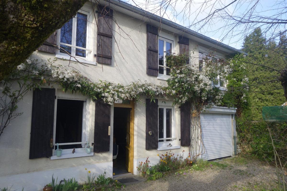 4 bedroom maison in Saint Yrieix La Perche, Haute-Vienne, France