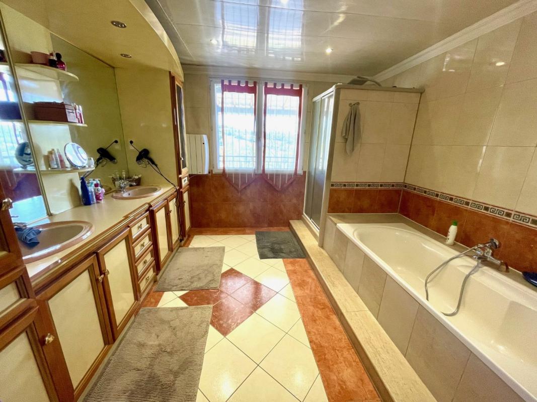 4 bedroom maison de village in Ayen, Corrèze, France