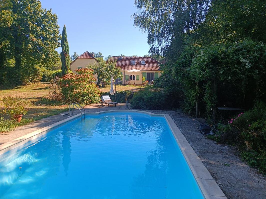 2 bedroom maison in Arnac Pompadour, Corrèze, France