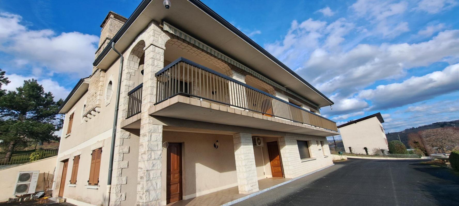 4 bedroom maison in Objat, Corrèze, France