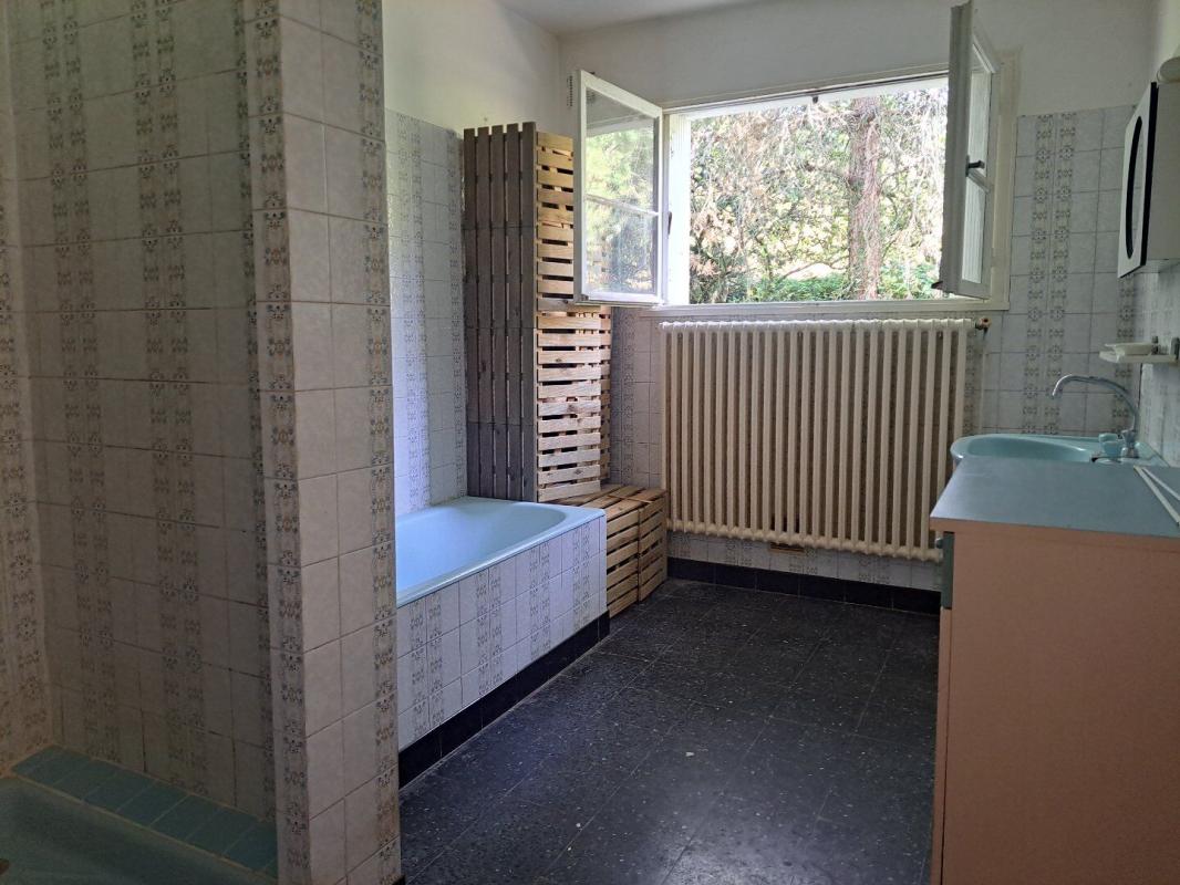 5 bedroom maison situee en campagne in Segonzac, Corrèze, France
