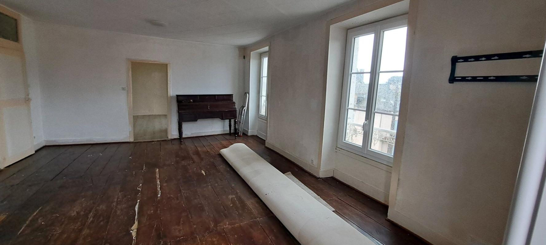 2 bedroom t3 in Juillac, Corrèze, France
