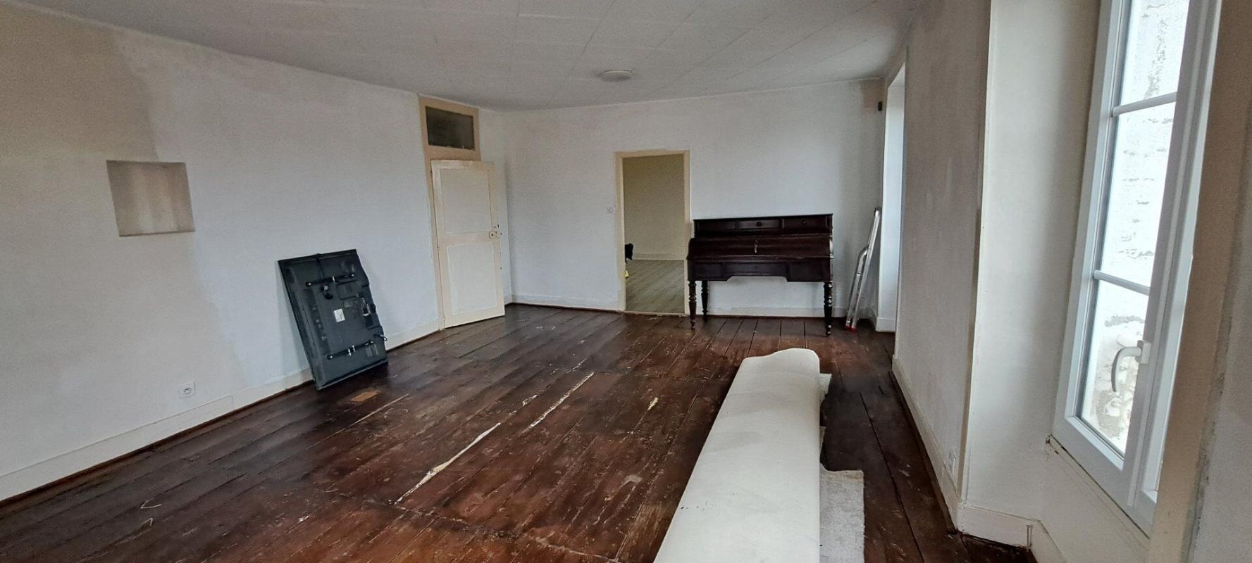 2 bedroom t3 in Juillac, Corrèze, France