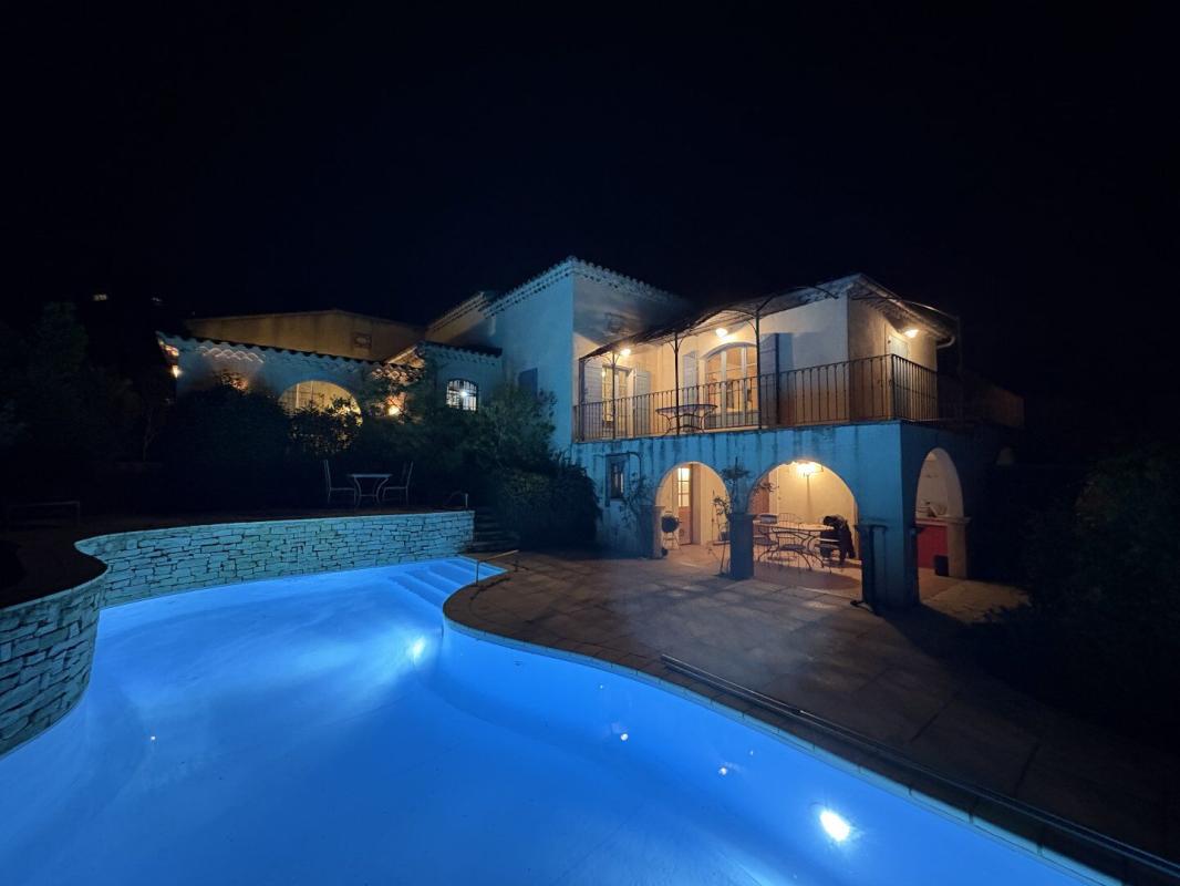 2 bedroom villa in Aramon, Gard, France