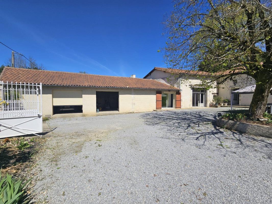5 bedroom maison in Chalagnac, Dordogne, France