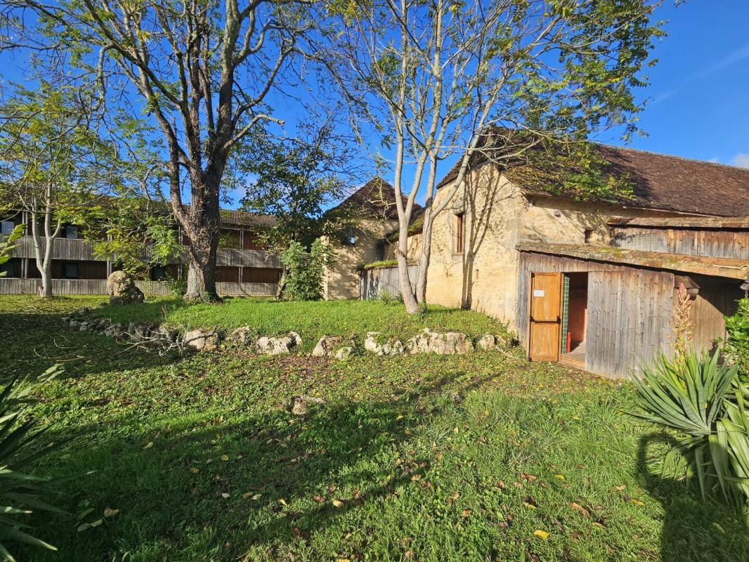 40 bedroom hotel particulier in Tursac, Dordogne, France