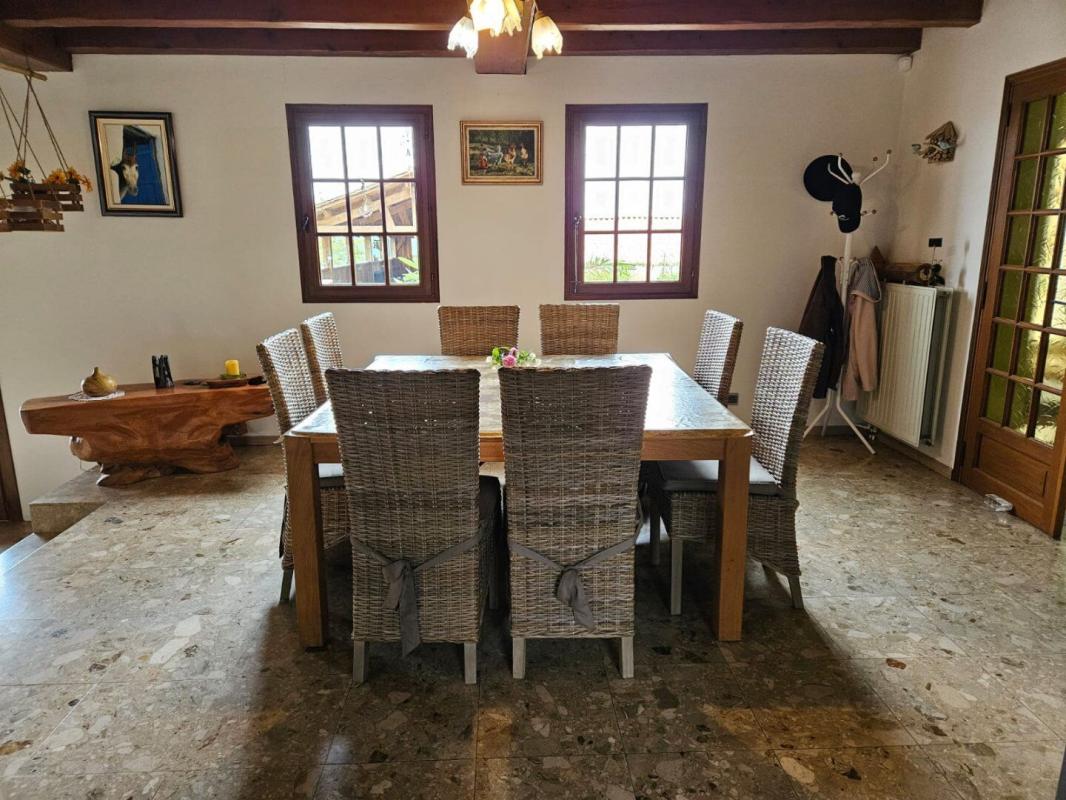 5 bedroom maison in Grun, Dordogne, France