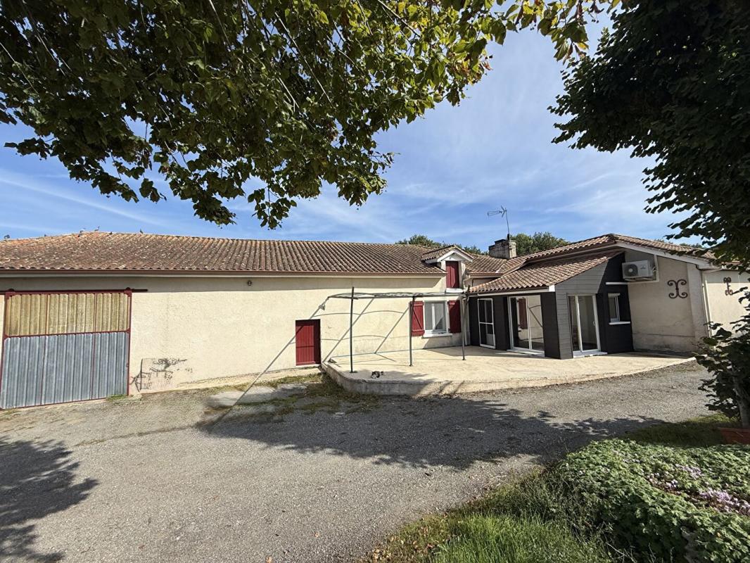 4 bedroom maison de campagne in Coulounieix Chamiers, Dordogne, France