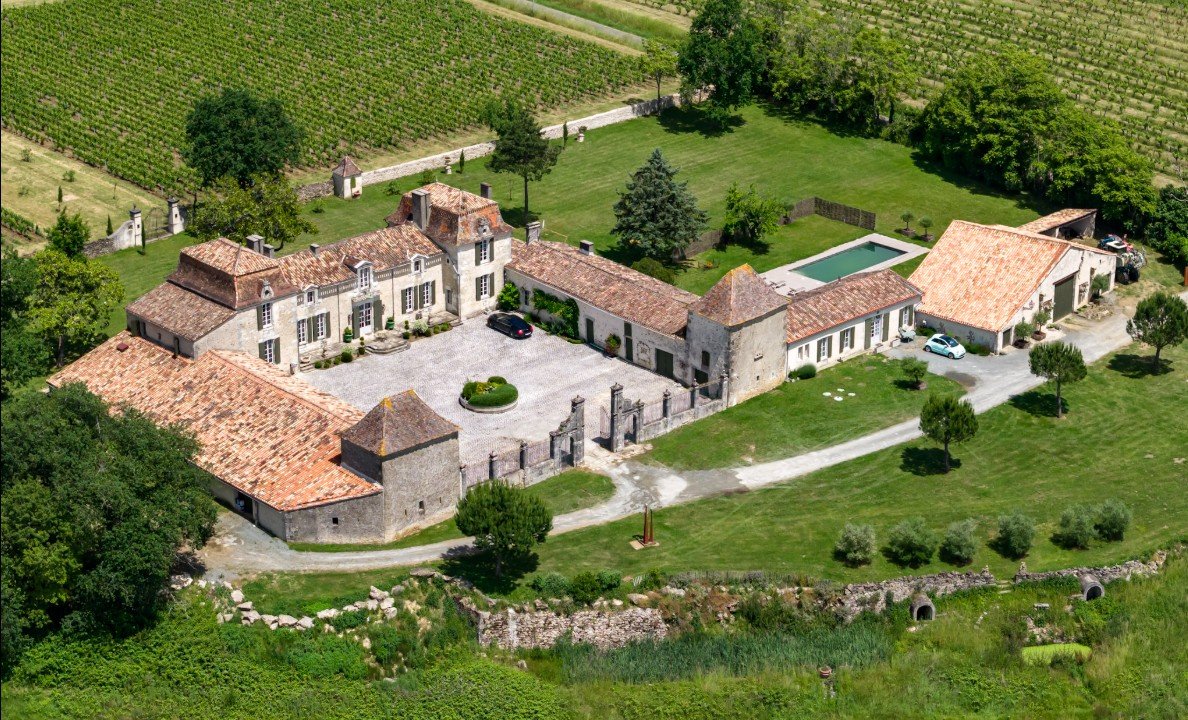 7 bedroom chateau in Bergerac, Dordogne, France