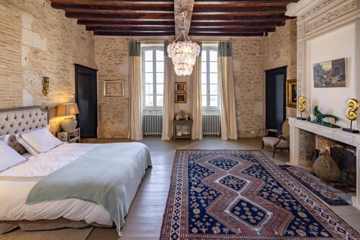 7 bedroom chateau in Bergerac, Dordogne, France