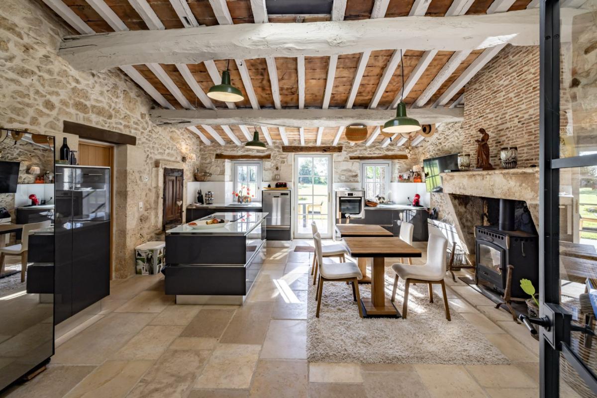 7 bedroom chateau in Bergerac, Dordogne, France