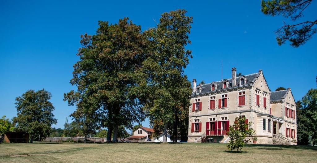 9 bedroom chateau in Bazas, Gironde, France